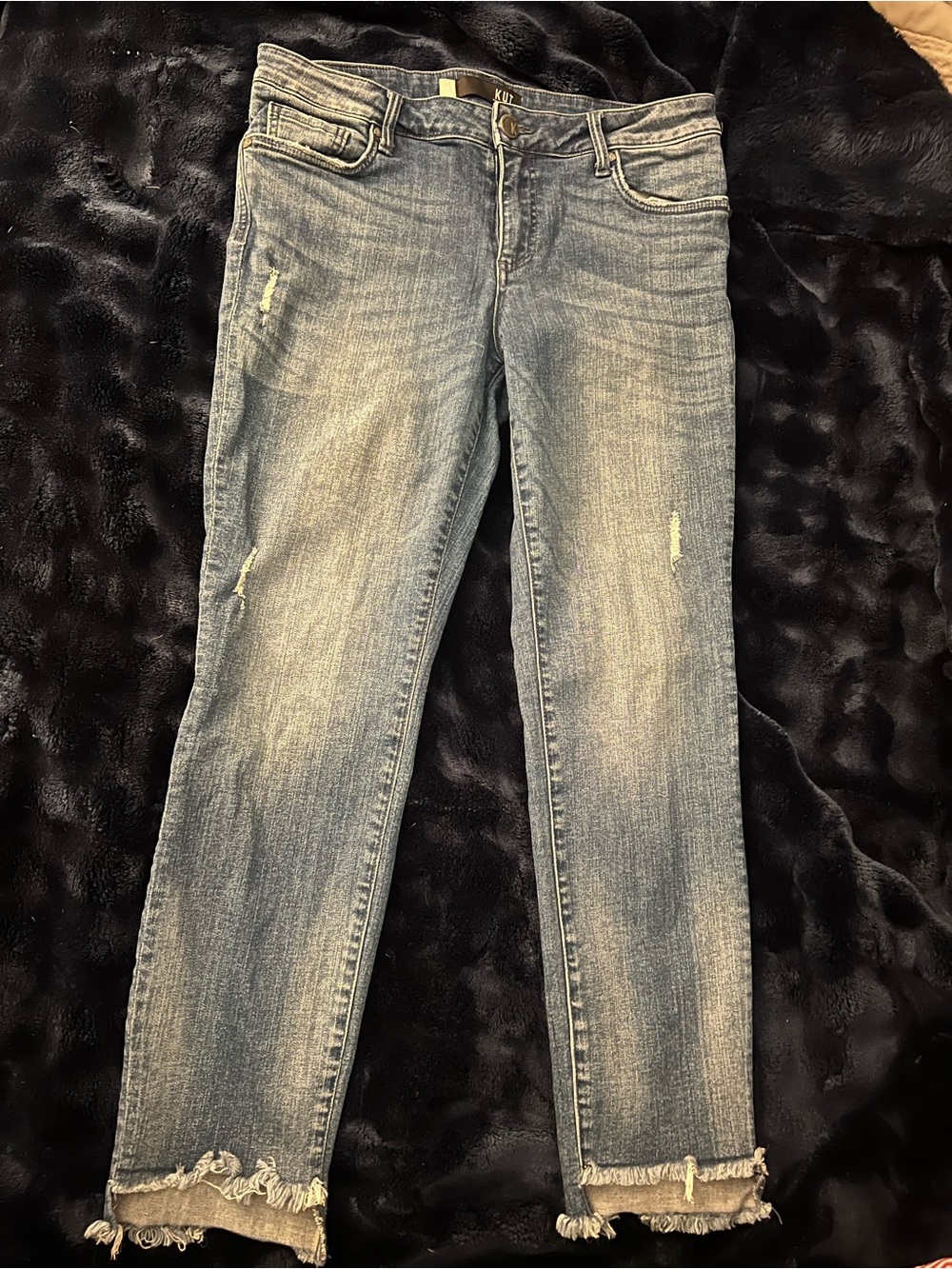 Kut from the Kloth Light Blue Skinny Jeans with Frayed Hem